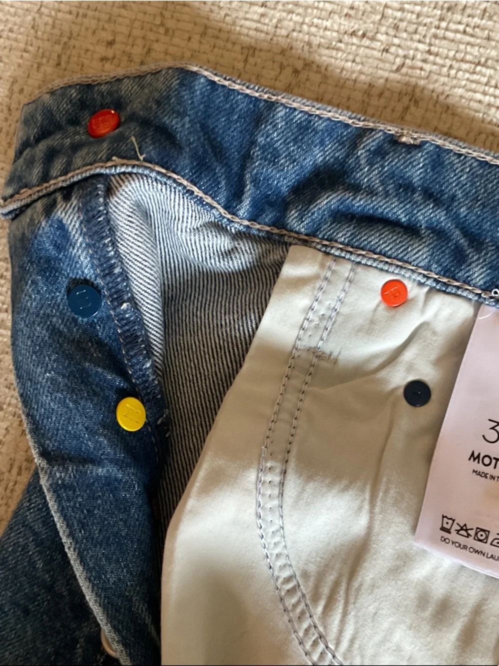 MOTHER  Snacks The Main Course Short Fray Chew Toy 30 NWT Style 4333-1321 - Picture 12 of 13